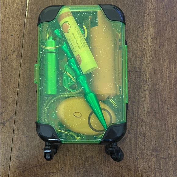 NWOT Green & Pink Polka Dot Self-Defense Keychain Set - Picture 2 of 2